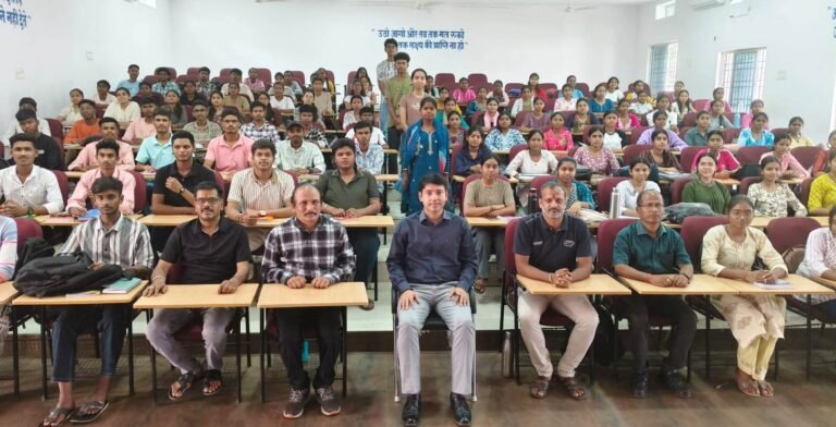 शिक्षा के क्षेत्र में बस्तर की ऐतिहासिक उड़ानज्ञानगुड़ी के 47 बच्चों ने नीट परीक्षा पास कर रचा इतिहास