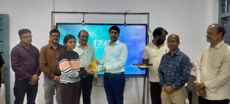 बस्तर में सपनों को मिली उड़ान, कलेक्टर श्री आकाश छिकारा ने नीट सफल अभ्यर्थियों से की चर्चा
