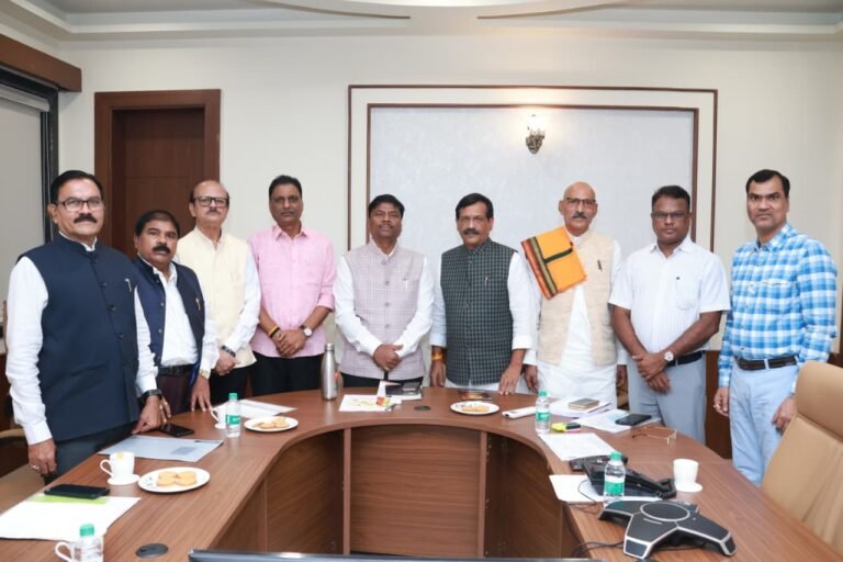 सहकारिता मंत्री केदार कश्यप से मिले जिला सहकारी बैंकों के अध्यक्ष, किसानों के हितों से जुड़े मुद्दों पर हुई अहम चर्चा