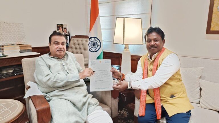 बस्तर में सड़क क्रांति की दिशा में बड़ा कदम, केंद्रीय मंत्री नितिन गडकरी से मिले सांसद महेश कश्यप