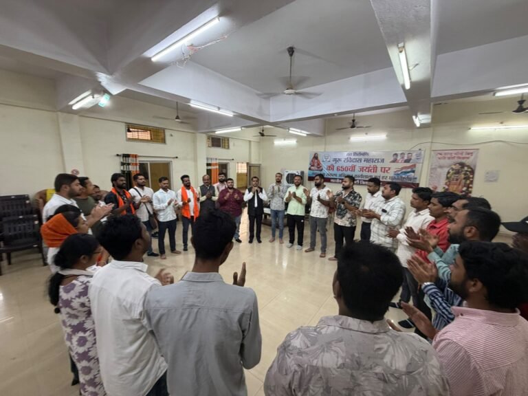 भाजपा प्रदेशाध्यक्ष व विधायक किरण सिंह देव के शीघ्र स्वास्थ्य लाभ की कामना हेतु भाजयुमो ने किया हनुमान चालीसा का पाठ