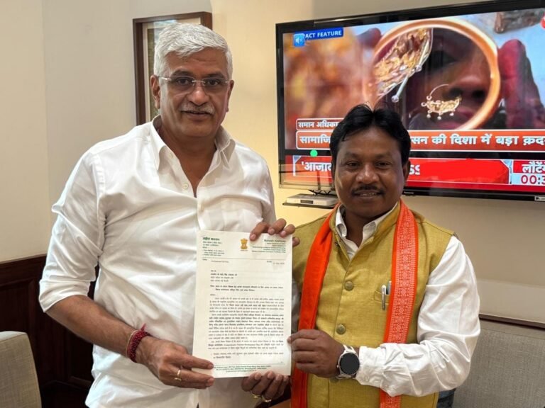 बस्तर के समग्र पर्यटन विकास के लिए सांसद महेश कश्यप ने केंद्रीय पर्यटन मंत्री से की मुलाकात