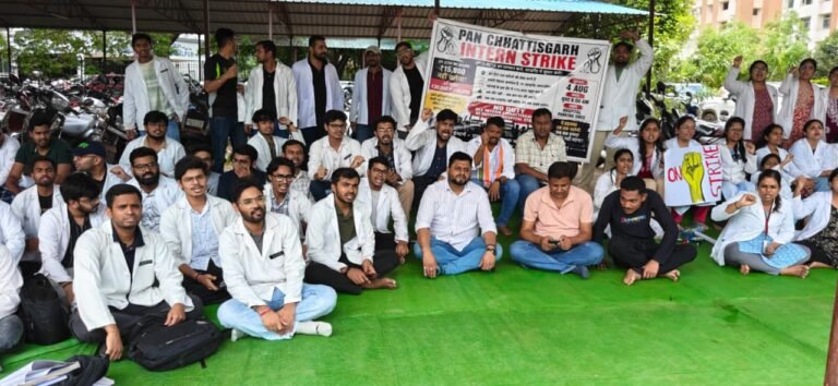 पैन छत्तीसगढ़ इंटर्न्स की हड़ताल को बस्तर जिला कांग्रेस कमेटी का पूर्ण समर्थन, भाजपा सरकार तत्काल पूरी करे मांगें – सुशील मौर्य