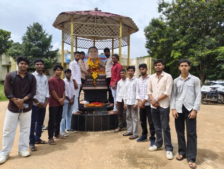 शहीद महेंद्र कर्मा की जयंती पर एनएसयूआई ने दी भावपूर्ण श्रद्धांजलि
