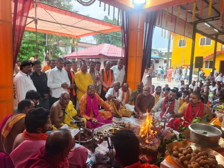 भाजपा प्रदेश अध्यक्ष किरण देव के शीघ्र स्वास्थ्य लाभ के लिए हुआ महामृत्युंजय मंत्र जप एवं पूर्णाहुति हवन