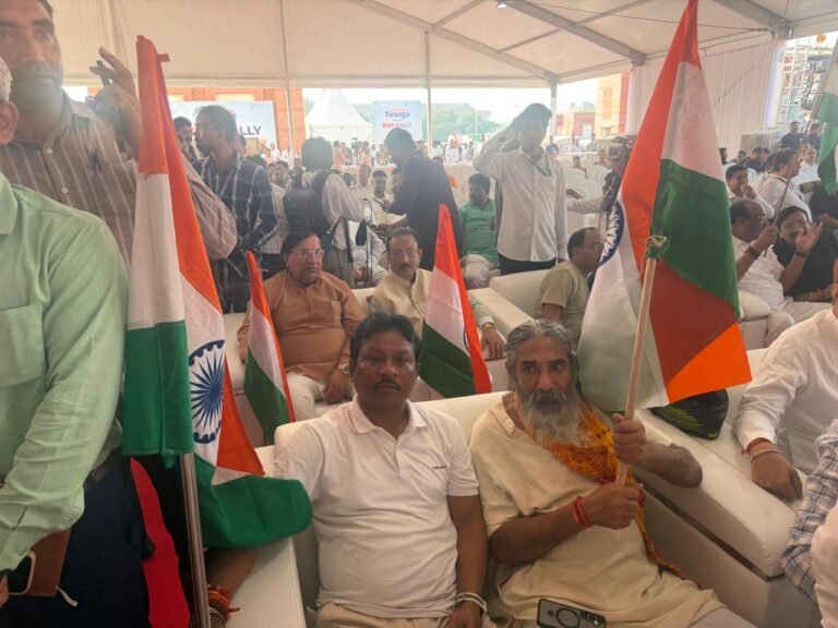 दिल्ली में ‘हर घर तिरंगा अभियान’ में शामिल हुए बस्तर और कांकेर सांसद