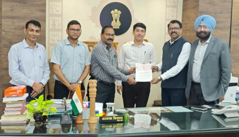 दलपत सागर के कायाकल्प की तैयारी तेज, एनएमडीसी और नगर निगम के बीच हुआ एमओयू, 50 लाख की CSR राशि से हटेगी जलकुंभी, पहले चरण के लिए 20 लाख की किस्त जारी