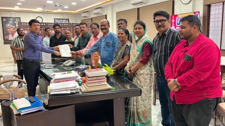 दलपत सागर की सफाई में अब दिखेगी पारदर्शिता, ₹49.95 लाख के कार्यों पर होगी सतत निगरानी, महापौर संजय पाण्डेय ने कलेक्टर को दिया जिला स्तरीय निगरानी समिति गठन का प्रस्ताव, गुणवत्ता से लेकर राशि के उपयोग तक होगी समीक्षा