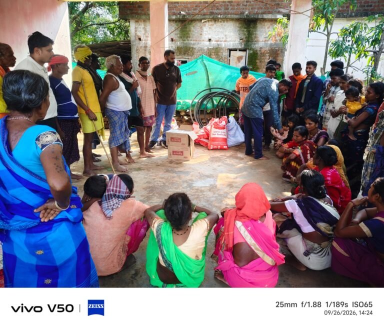 भैंसगांव में बाढ़ का कहर: 300 परिवार जलमग्न, 150 लोगों का रेस्क्यू..,भाजपा प्रदेश अध्यक्ष किरण देव ने वीडियो कॉल पर सरपंच से ली स्थिति की जानकारी, बाढ़ पीड़ितों तक पहुंचाई राशन सामग्री