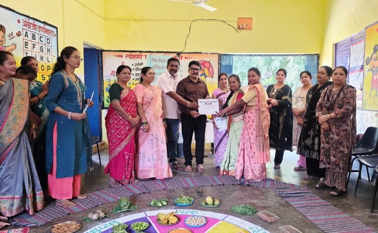 गुरु गोविंद सिंह वार्ड में आंगनबाड़ी सेवा संकल्प अभियान कार्यक्रम संपन्न,   तीन वार्डों ने संयुक्त रूप से मनाया कार्यक्रम, उत्कृष्ट कार्य करने वाली आंगनबाड़ी कार्यकर्ताओं का हुआ सम्मान